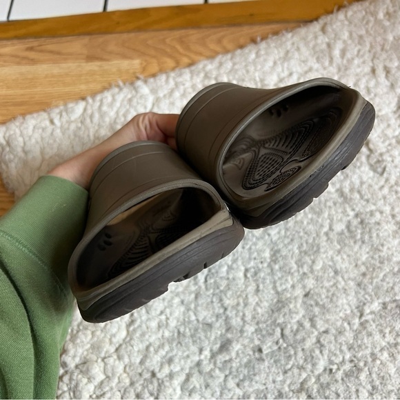 Crocs Unisex Brown Slip On Modi 2.0 Fisherman Sandals Style 15605 main image 9